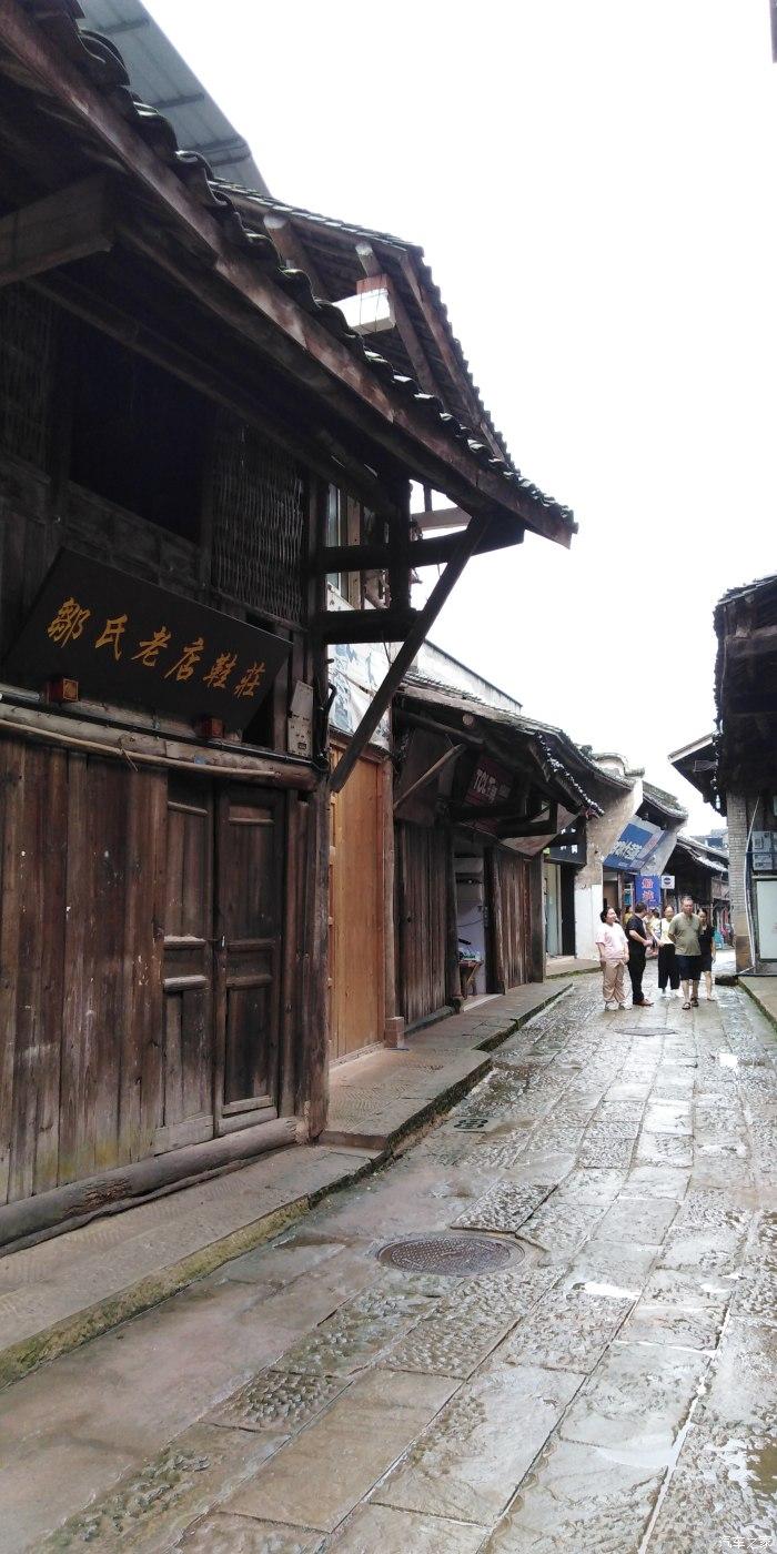 人死了好多年银行卡锁了还能取出来吗